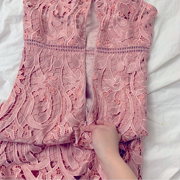 ⭐️‼️HOST PICK ‼️⭐️ Bardot - Pink Lace Halter Dress - Picture 7 of 8